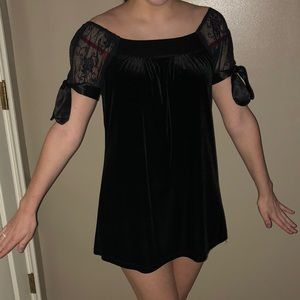 Black dress by Plum!